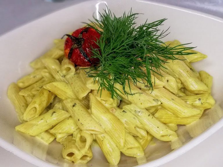 Köri Soslu Penne